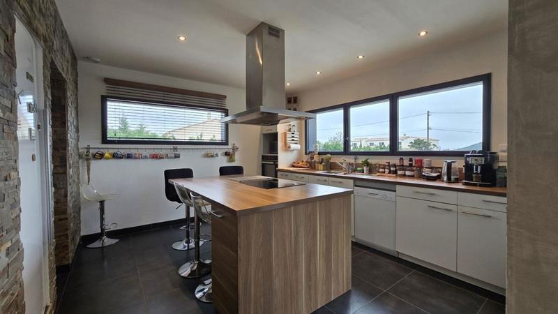 Maison de bois - 156 m² - 7 pièces