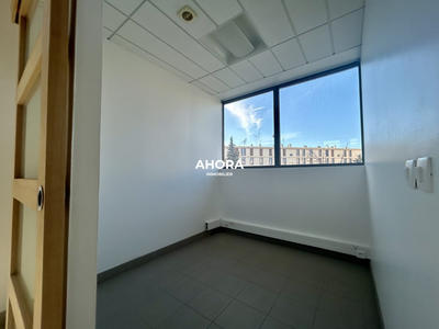 Local d'activités - 66 m²