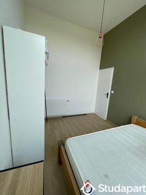 Chambre - 12 m² - 1 pièce