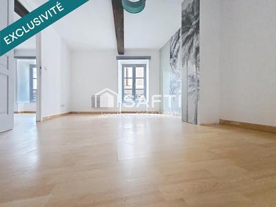 Maison - 82 m² - 5 pièces