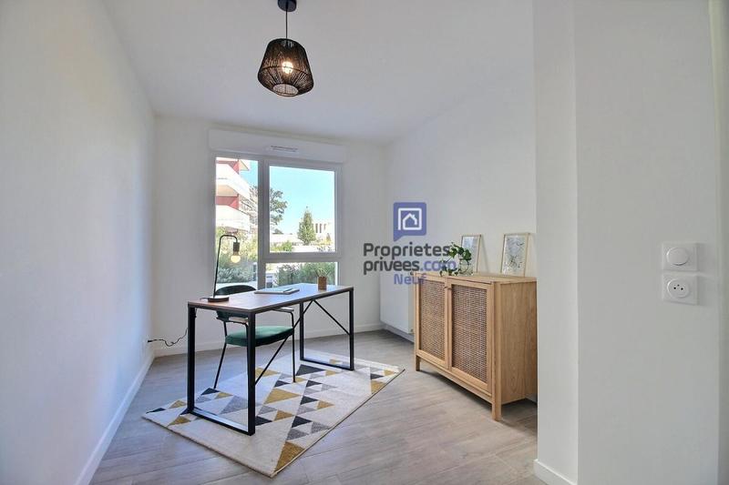 Appartement - 85 m² - 4 pièces