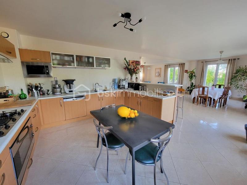 Pavillon - 168 m² - 7 pièces