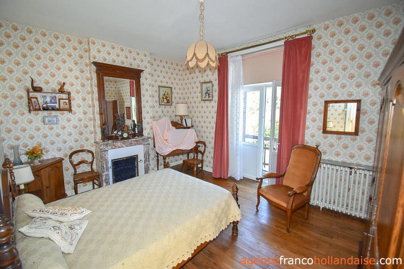 Maison bourgeoise - 204 m² - 11 pièces