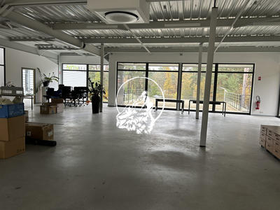 Local d'activités - 291 m²