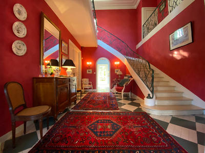 Maison - 210 m² - 7 pièces