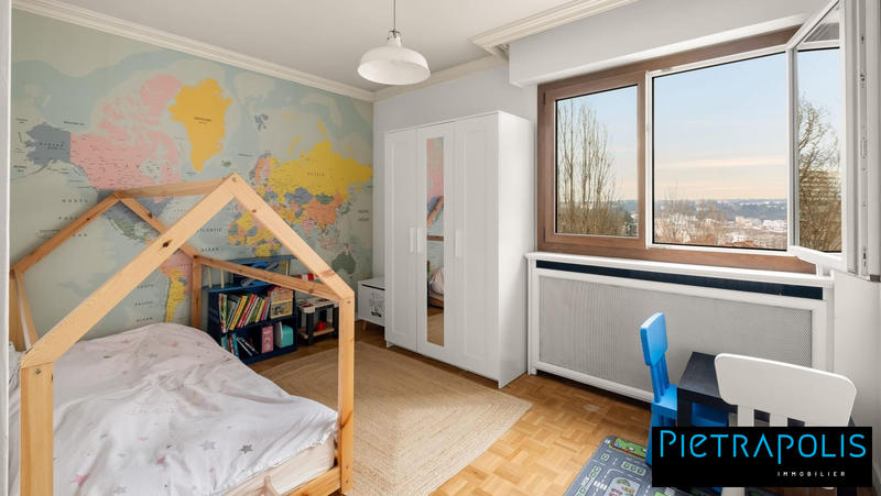 Appartement - 107 m² - 4 pièces