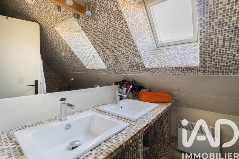 Maison - 170 m² - 7 pièces