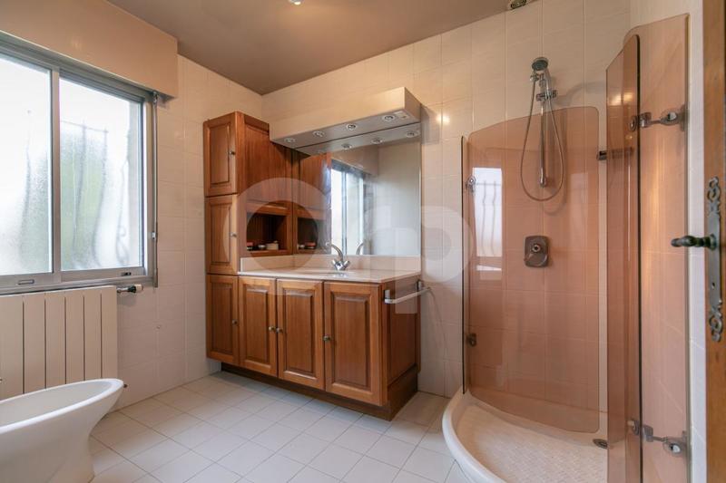 Maison - 140 m² - 4 pièces