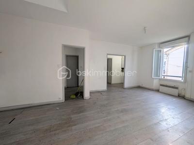 Immeuble - 179 m² - 7 pièces