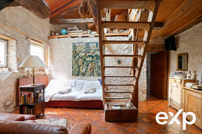 Maison - 301 m² - 7 pièces