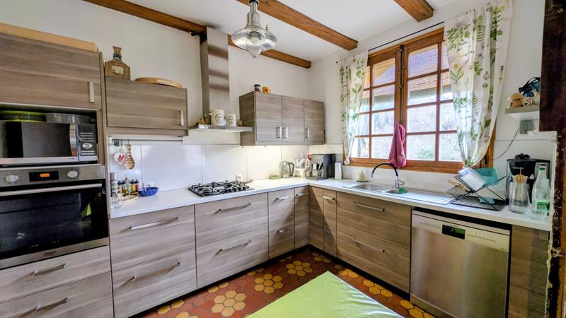 Châlet - 220 m² - 8 pièces