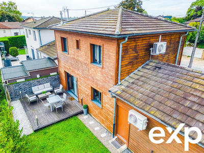 Maison - 85 m² - 5 pièces