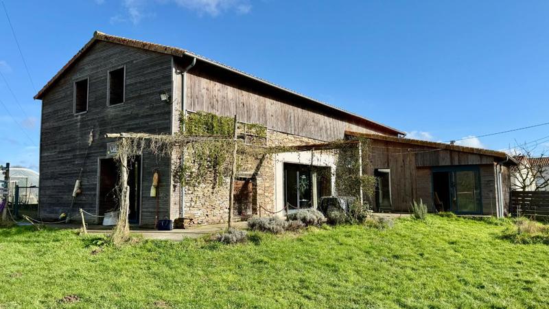 Maison - 195 m² - 6 pièces