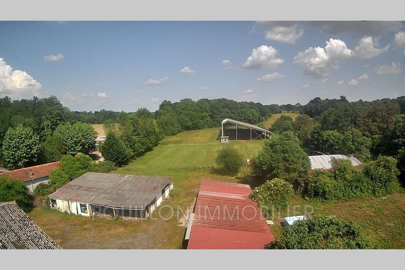 Maison - 241 m² - 8 pièces