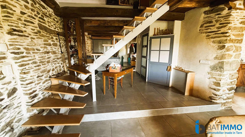 Maison - 373 m² - 8 pièces