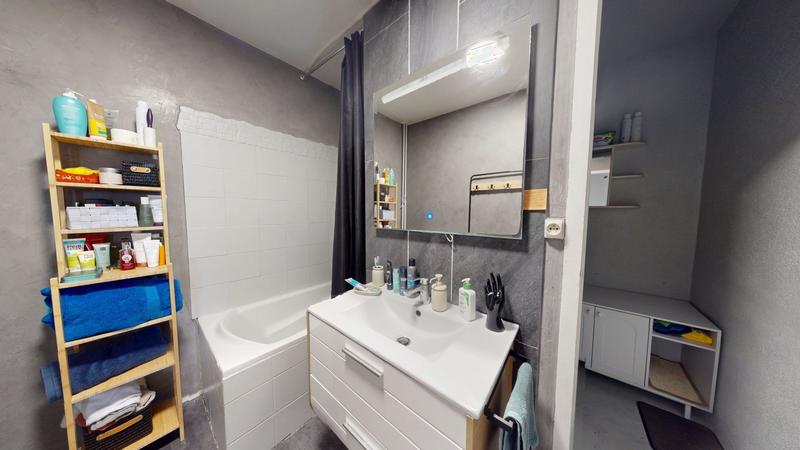 Appartement - 77 m² - 4 pièces