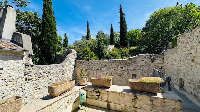 Maison - 180 m² - 9 pièces