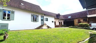 Corps de ferme - 235 m² - 8 pièces