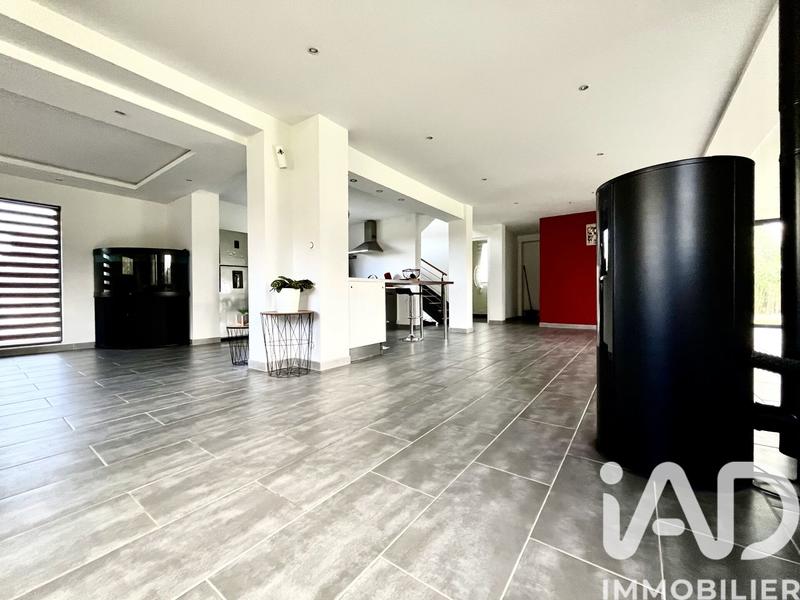 Maison - 140 m² - 5 pièces