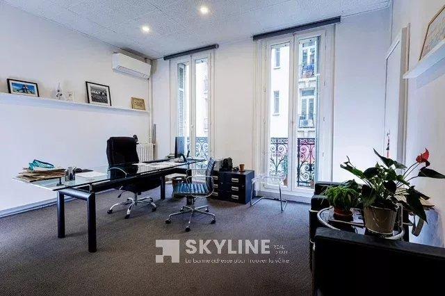 Appartement - 247 m² - 5 pièces