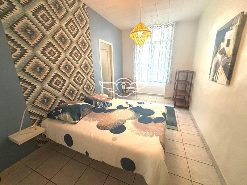 Maison - 380 m² - 13 pièces