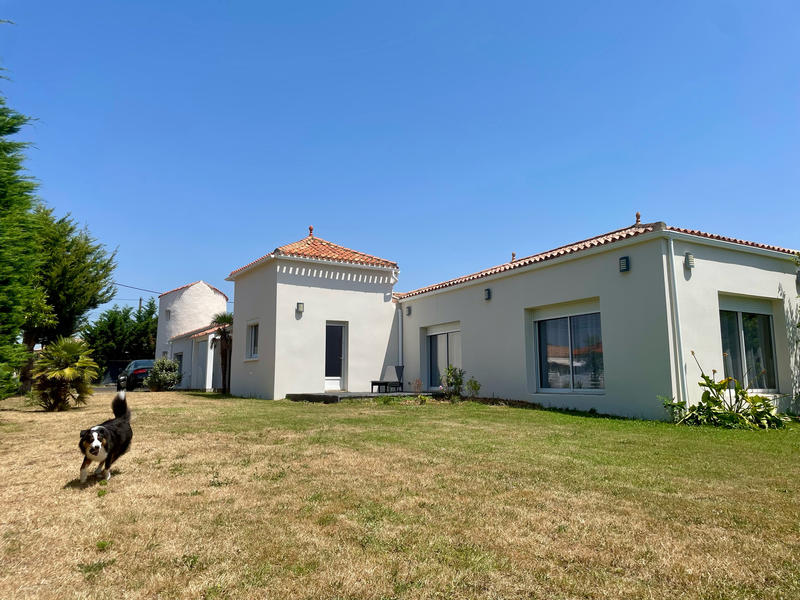 Maison - 243 m² - 6 pièces