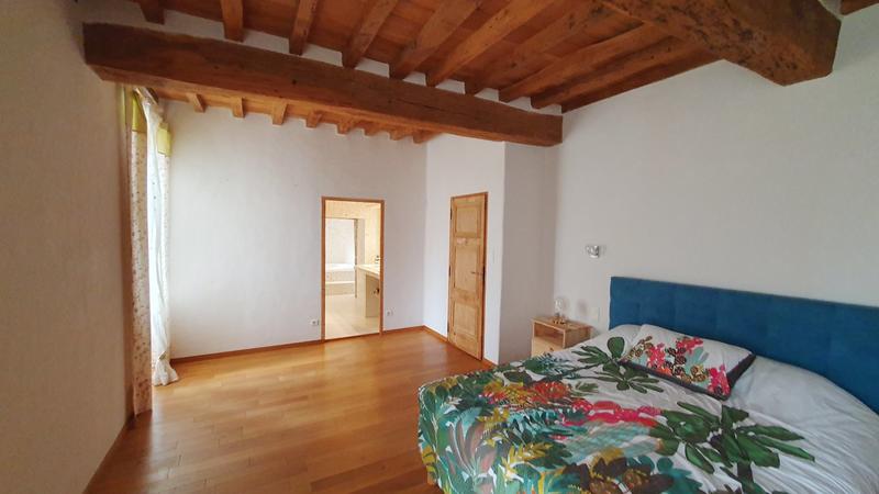 Maison - 285 m² - 11 pièces