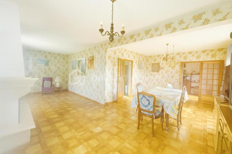 Maison de village - 165 m² - 11 pièces