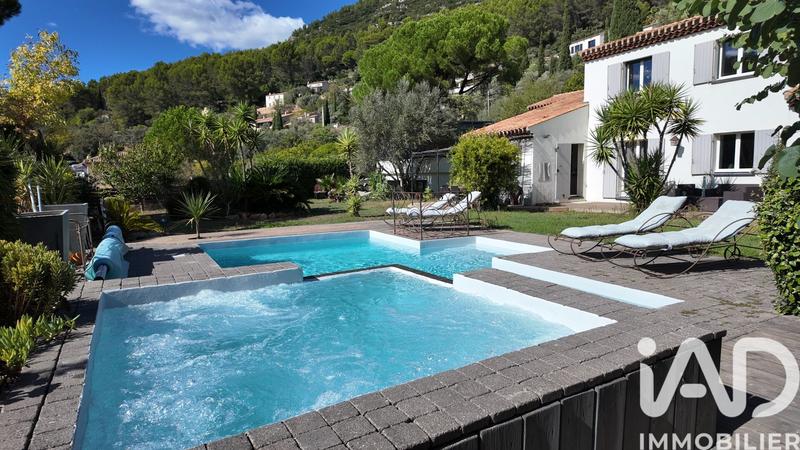 Maison - 145 m² - 6 pièces