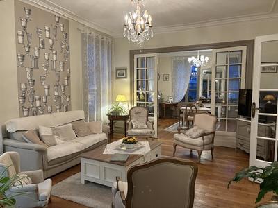 Appartement - 120 m² - 5 pièces