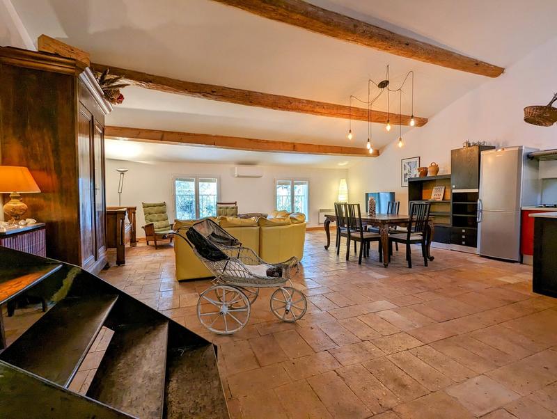 Maison - 250 m² - 8 pièces