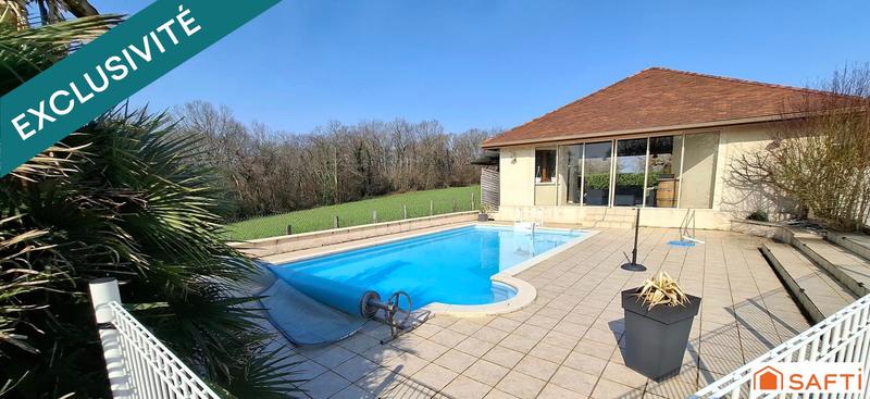 Maison - 205 m² - 9 pièces