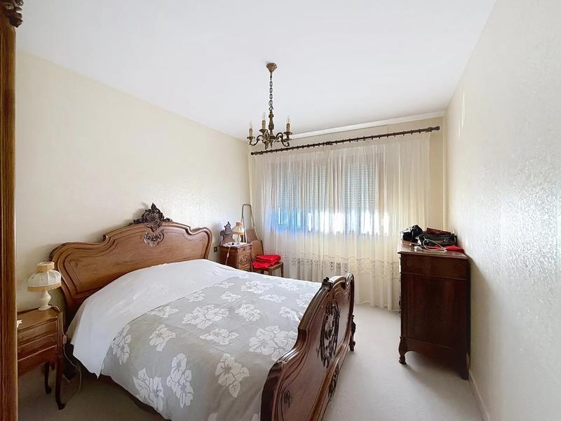 Maison - 220 m² - 5 pièces