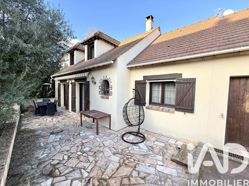 Maison - 182 m² - 7 pièces