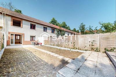 Maison - 96 m² - 5 pièces