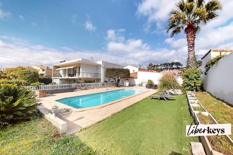 Maison d'architecte - 262 m² - 6 pièces