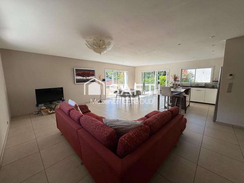 Maison - 122 m² - 4 pièces