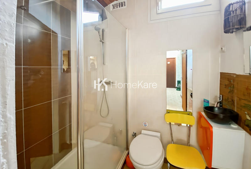 Maison - 270 m² - 9 pièces