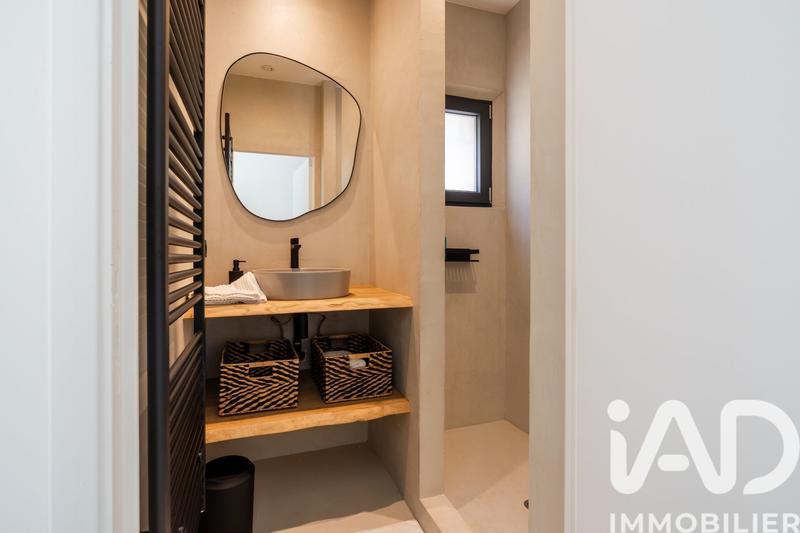 Maison - 370 m² - 7 pièces