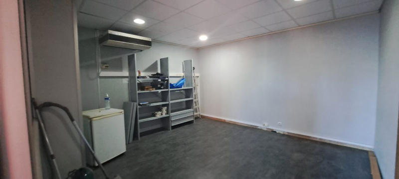 Bureau - 98 m² - 5 pièces