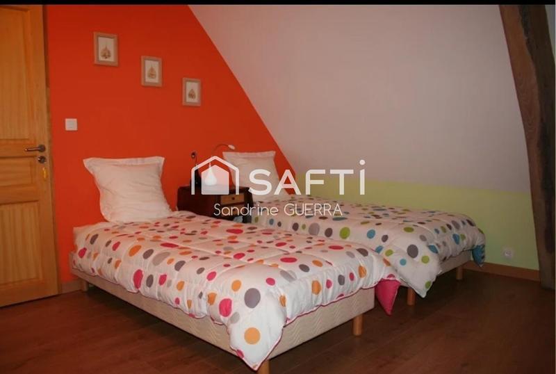 Maison - 200 m² - 10 pièces