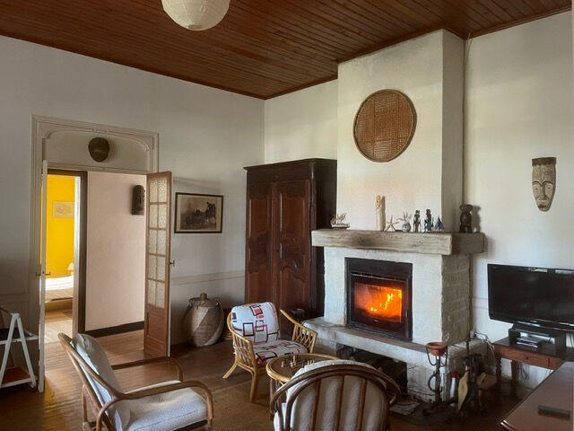 Maison - 209 m² - 9 pièces