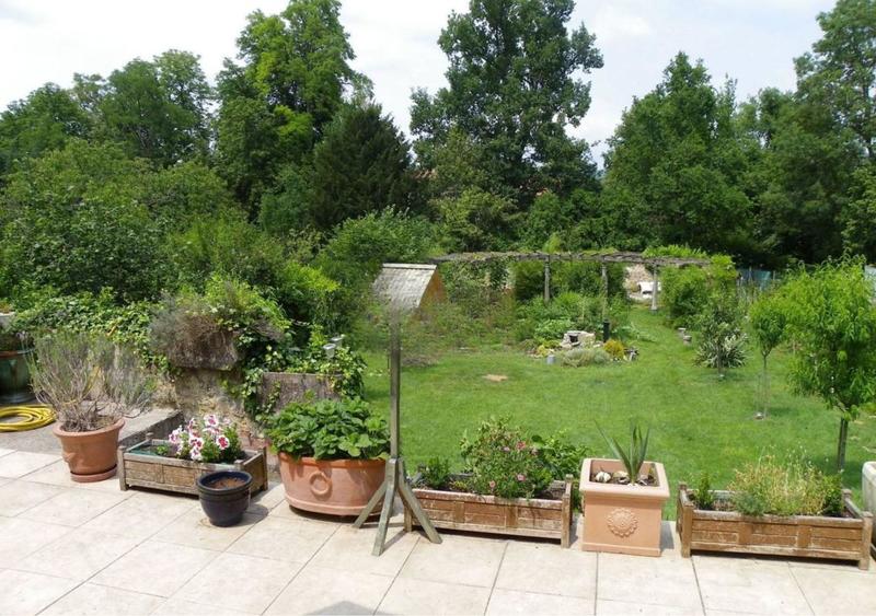 Maison - 290 m² - 9 pièces