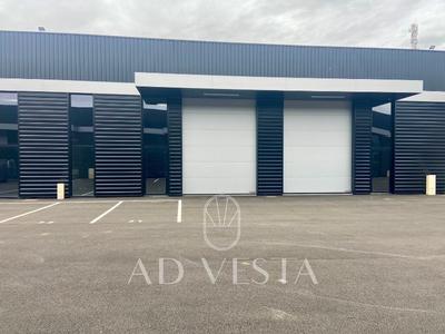 Local d'activités - 272 m²