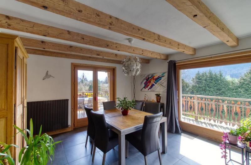 Châlet - 260 m² - 9 pièces