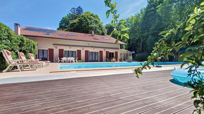 Maison - 313 m² - 9 pièces