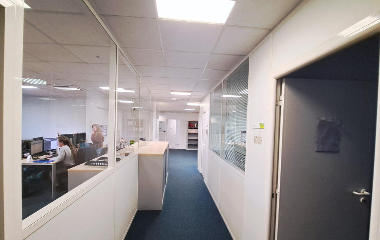 Bureau - 296 m²