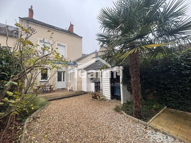 Maison - 142 m² - 8 pièces