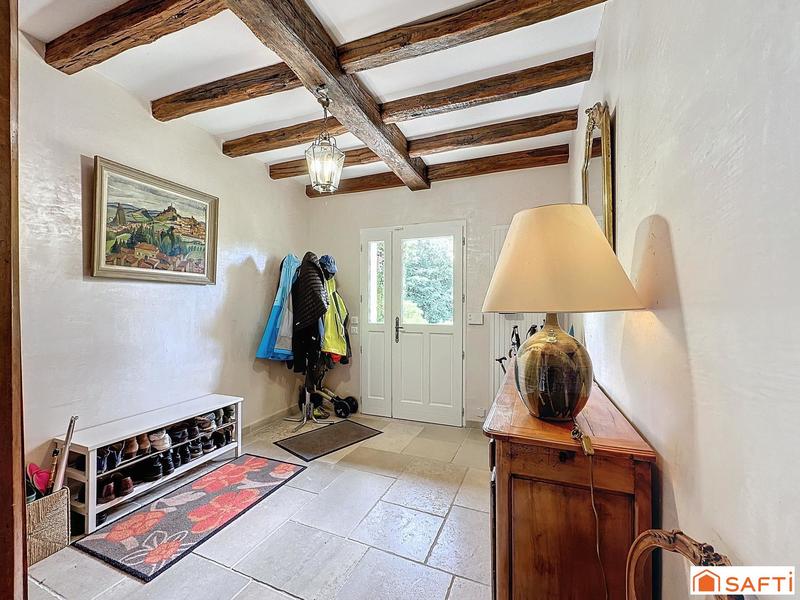 Maison - 210 m² - 7 pièces