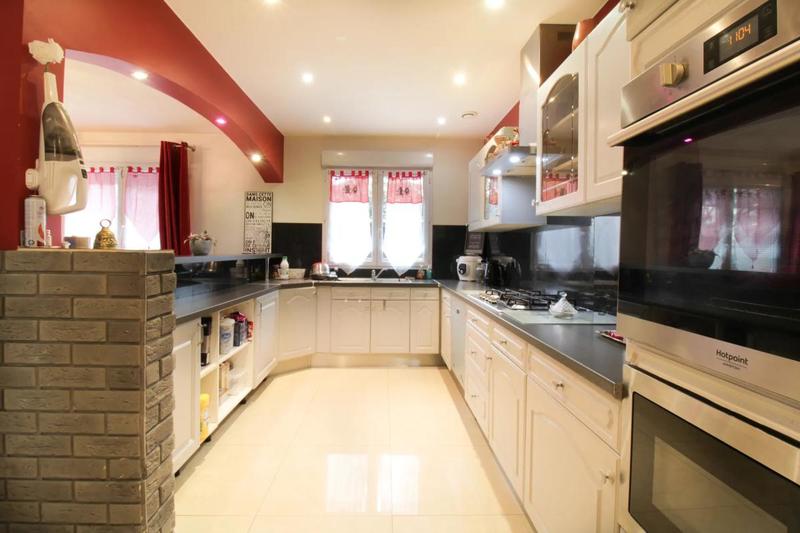 Maison - 197 m² - 7 pièces